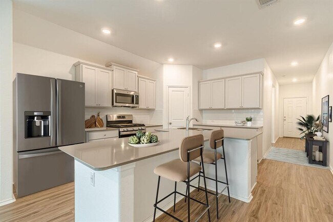 Foto del edificio - 341 Escondido Cir