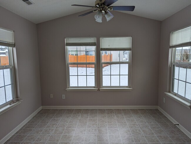 Sunroom - 1037 Meriman Dr