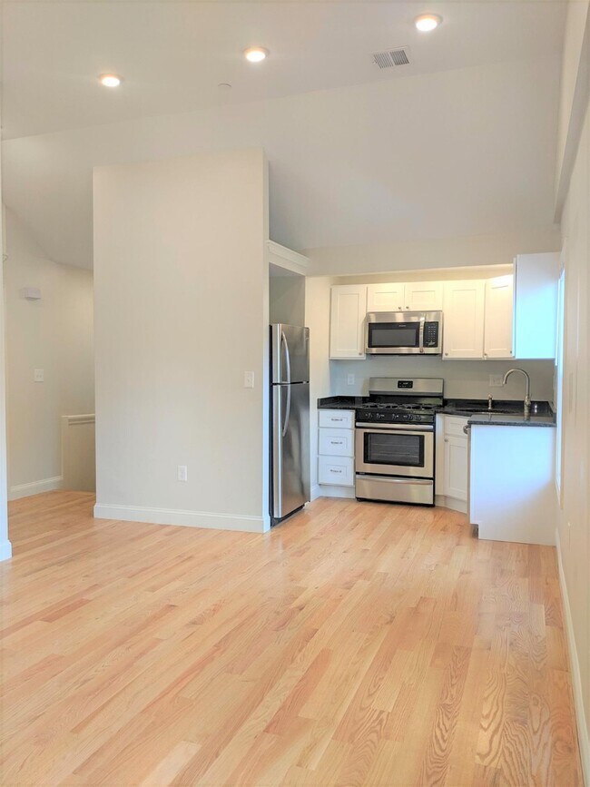 Foto del edificio - 44 Cogswell Ave
