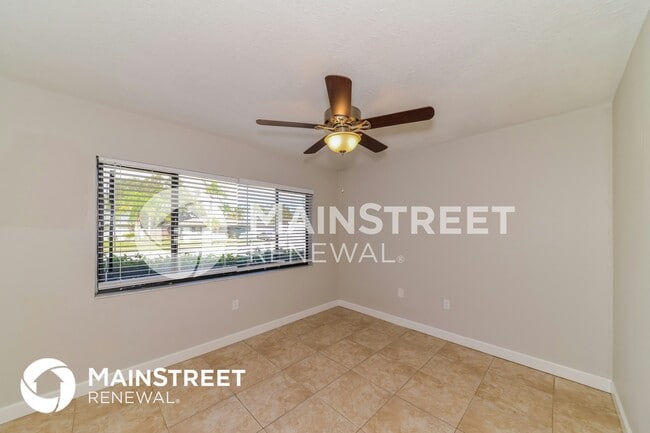 Foto del edificio - 6384 Samoa Dr