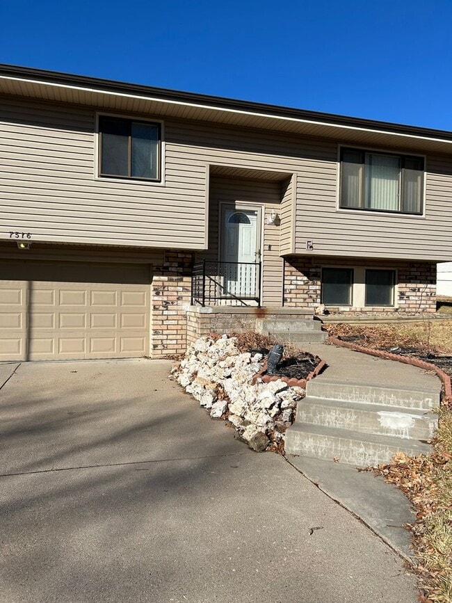 Building Photo - 7516 Josephine St