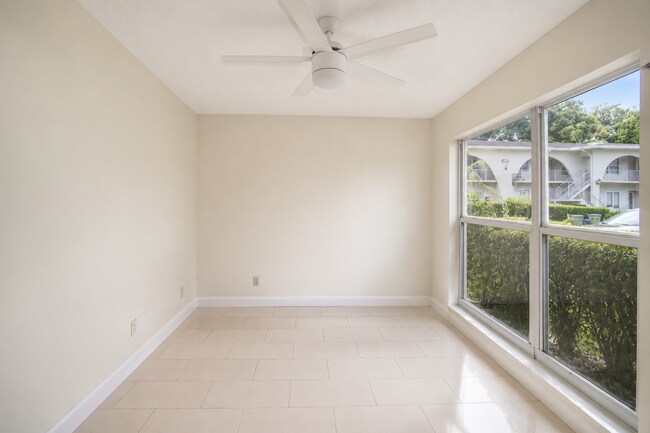 Building Photo - 13741 Flora Pl