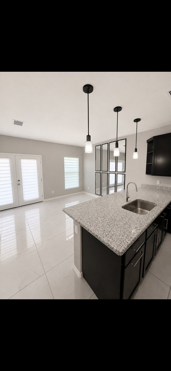 Building Photo - 4225 Gavilan Dr