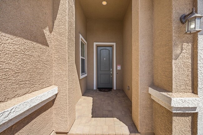 Building Photo - **Charming Home for Rent in Damonte Ranch**