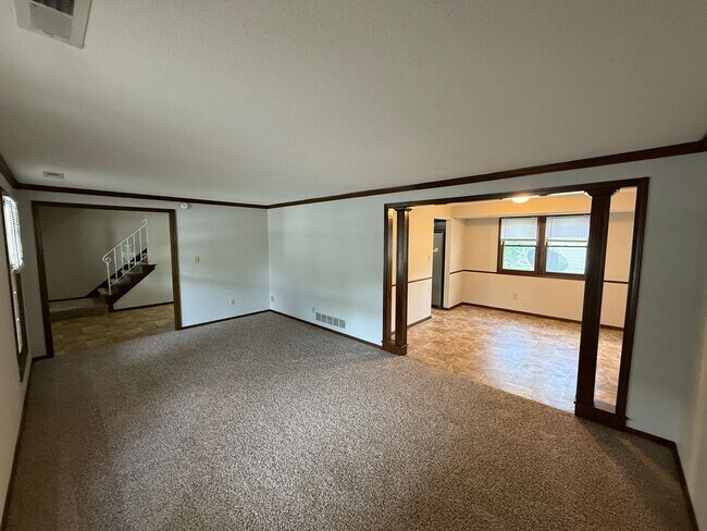 Foto del edificio - House For Rent by Capital Property Managem...