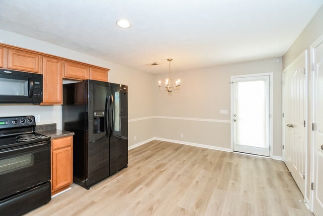 Foto del edificio - 1409 Fall Pkwy