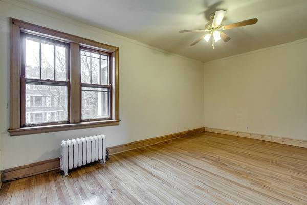 Building Photo - 1350 E Hyde Park Blvd