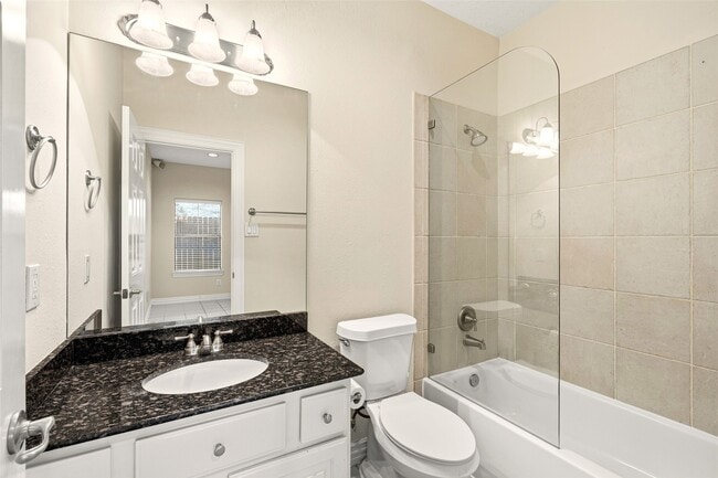 Building Photo - 3022 Orchard Ct