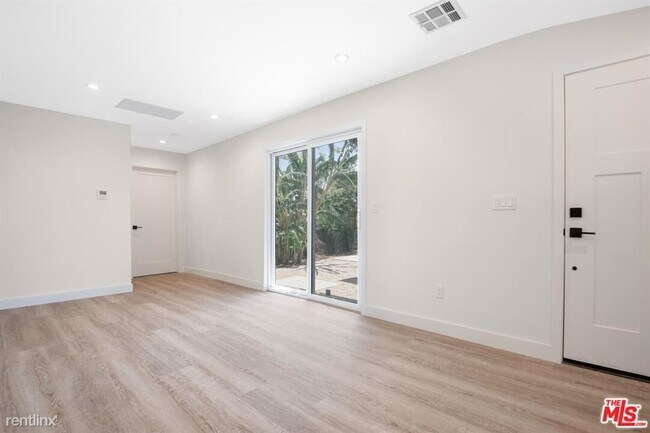 Foto del edificio - 1 br, 1 bath House - 4125 Monroe St