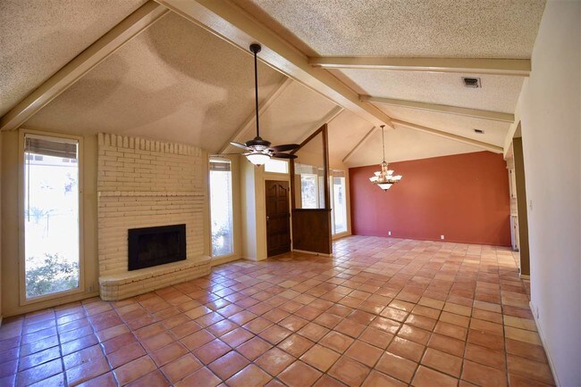 Foto del edificio - 112 Hackberry Ln
