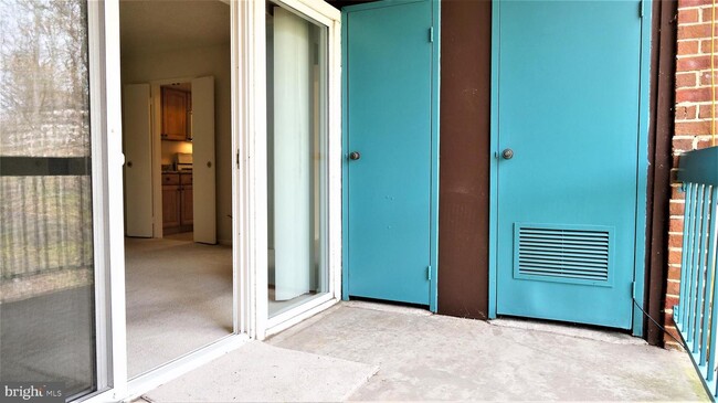 Foto del edificio - 11808 Breton Ct