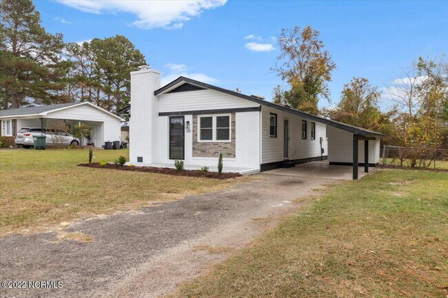 Building Photo - ADORABLE 3 BR | 1 BA Home in Dudley | Fully Renovated and Move-In Ready!
