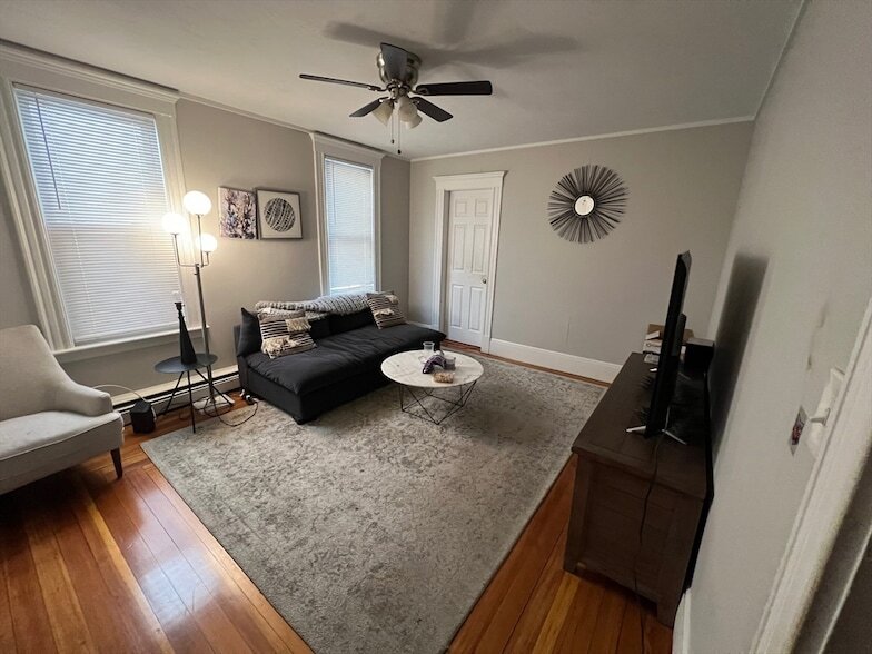 Photo - 288 Meridian Street Unit 1