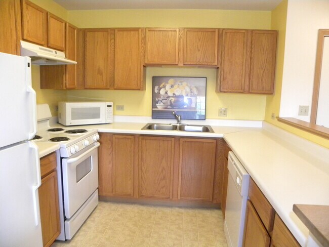 Building Photo - 801 N McLean Blvd
