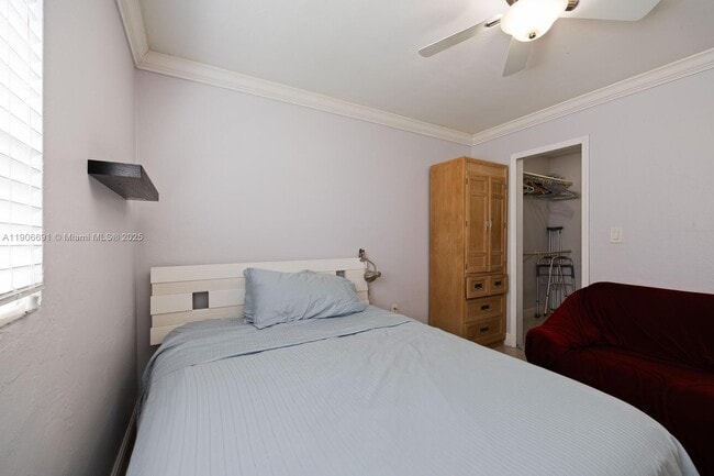 Building Photo - 7401 SW 82nd St