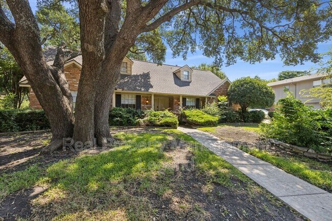 Photo - 2016 Willowbrook Way House