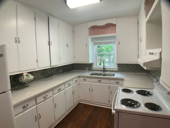 Foto del edificio - Well Kept Bungalow in Downtown Mebane!