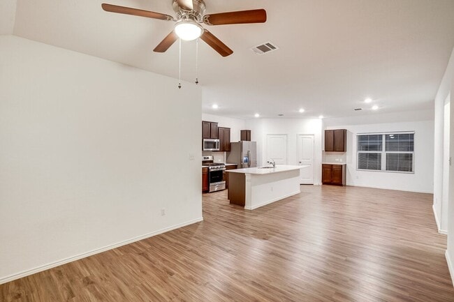Building Photo - 3201 Kenner Dr