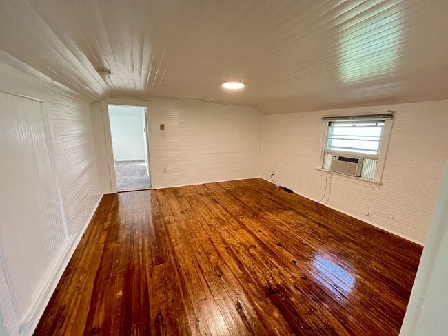 Building Photo - 14947 Spotswood Trail
