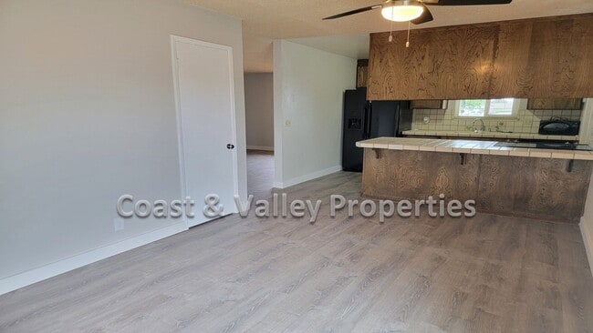Building Photo - Gorgeous North Salinas Home for Rent!!