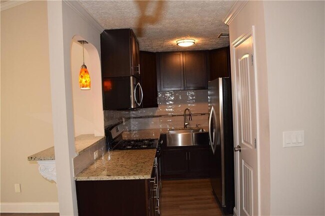 Building Photo - 227 Goshen Ln