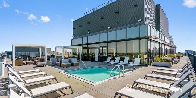 Foto del edificio - 2576 N Lincoln Ave
