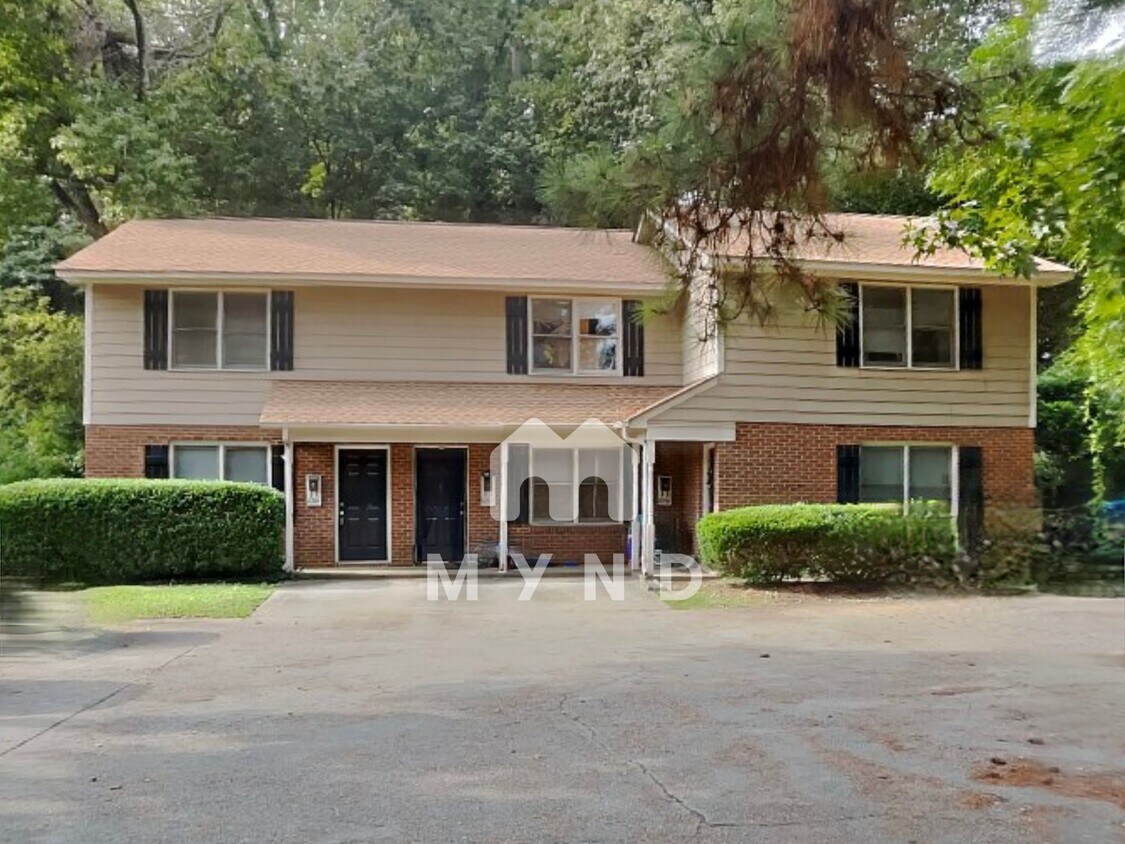 Primary Photo - 8715 Chapel Hill Rd