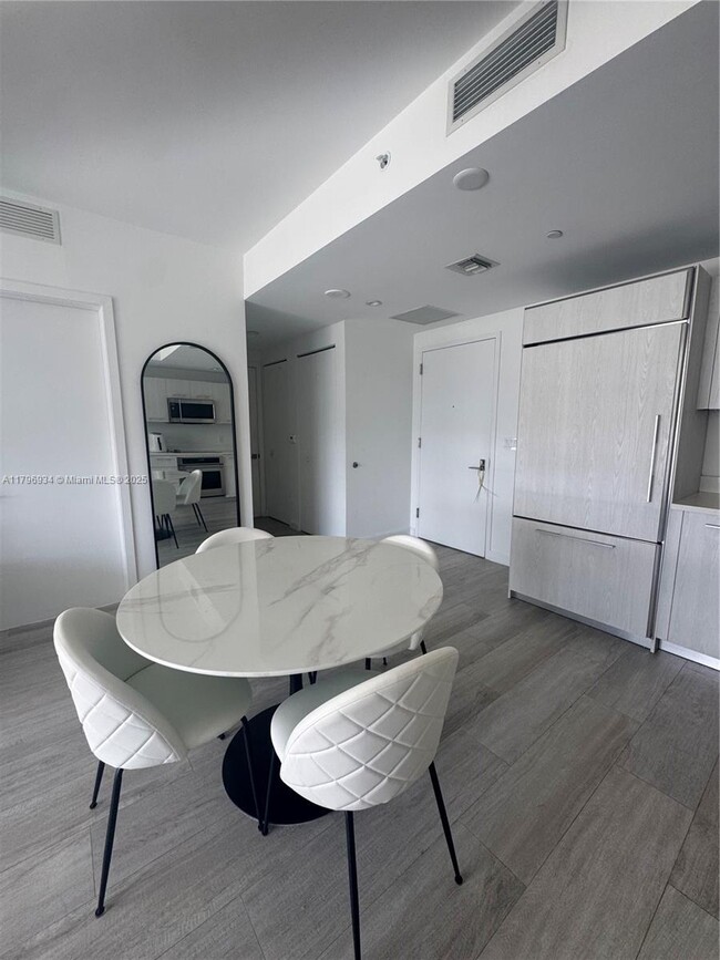 Foto del edificio - 55 SW 9th St