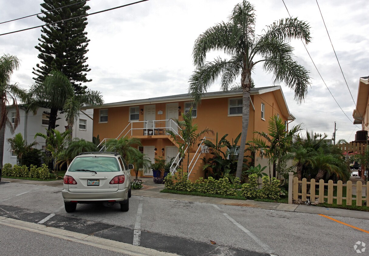 Primary Photo - 2683 St Joseph Dr
