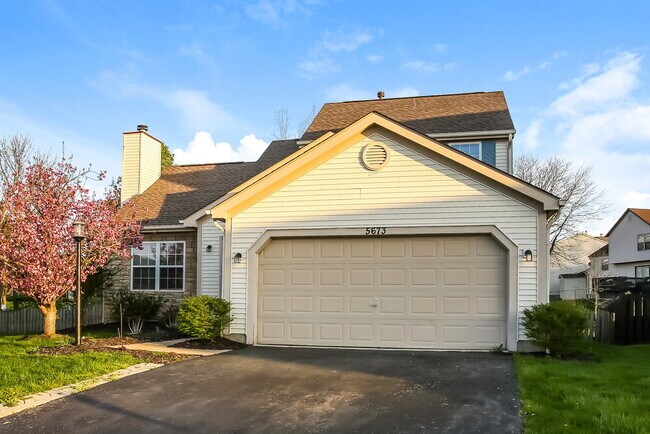 Foto del edificio - 5673 Silver Spurs Ln