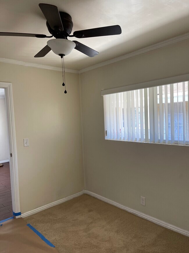 Foto del edificio - 2925 E Artesia Blvd