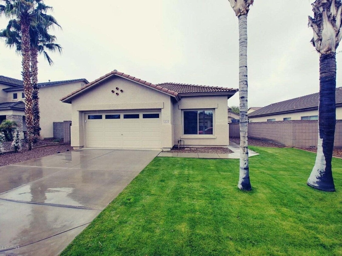 Primary Photo - 14526 W Ventura St