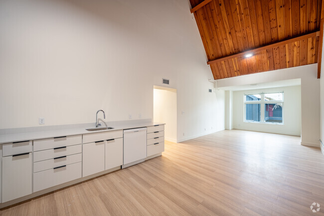 2BR, 2BA - 120 METROS CUADRADOS - Cocina/Sala de estar - Sanctuary Lofts