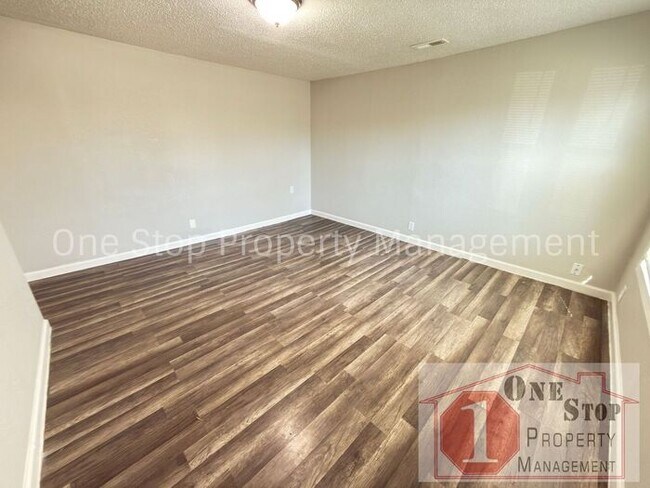 Foto del edificio - Beautiful 4 Bedroom 1.75 Bathroom Home in Independence!