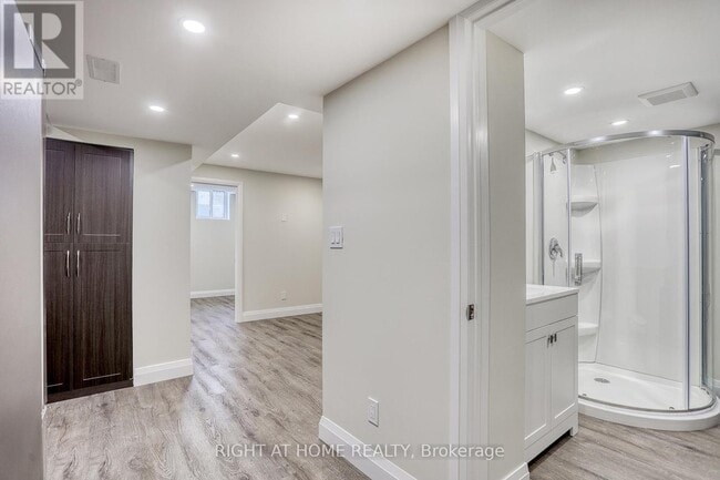 Building Photo - 37 Brockman Crescent