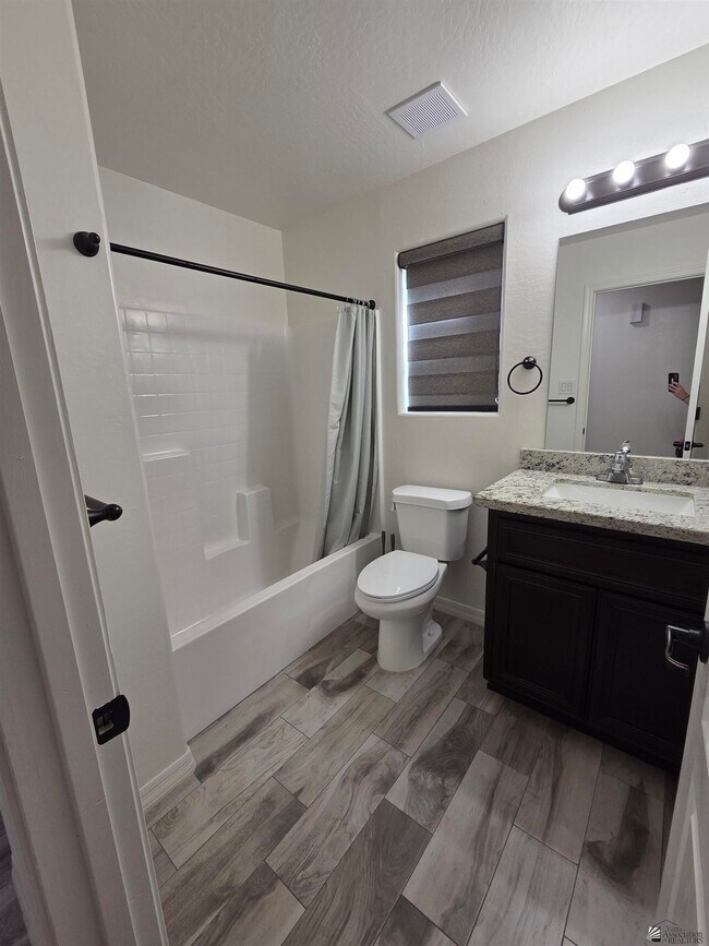 Building Photo - 3874 Santa Sophia St