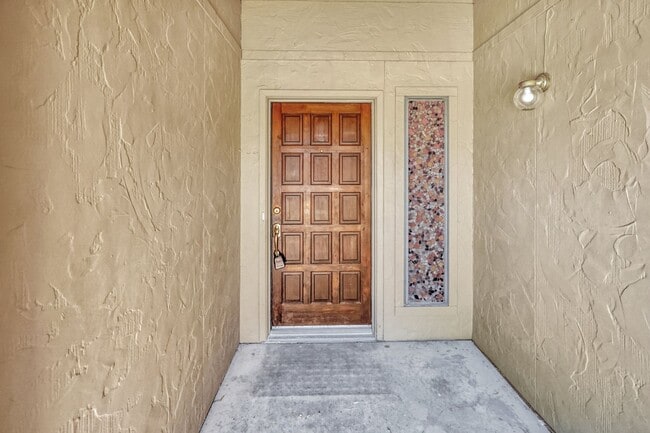 Building Photo - Pending/ Rented - Serene 3-bed 2-bath