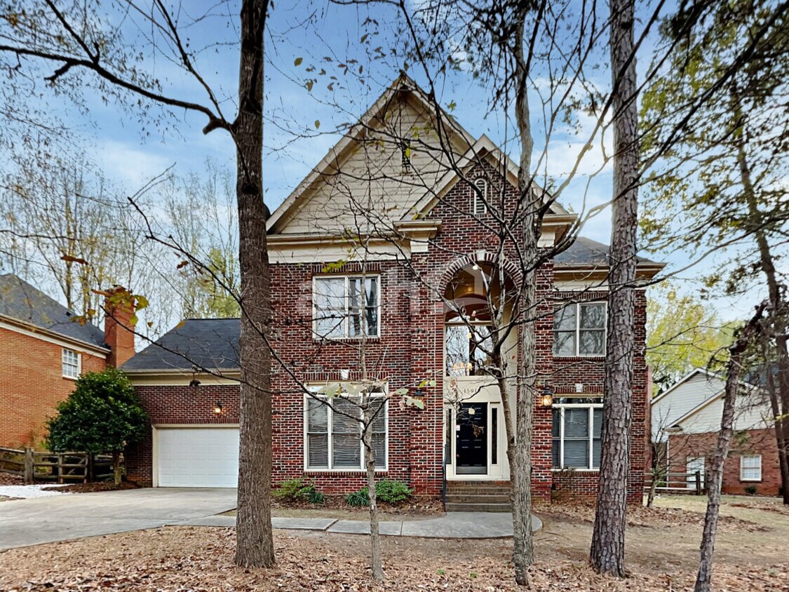 Primary Photo - 15919 Prestwoods Ln