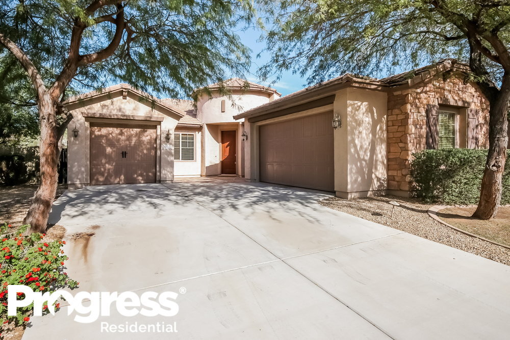Primary Photo - 9052 W Quail Track Dr