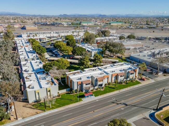 Building Photo - Peoria Grand Apartments