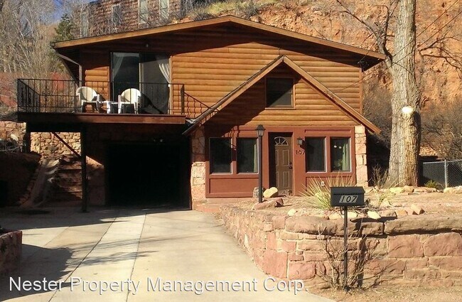 Foto del edificio - 3 br, 2 bath House - 107 Washington Ave.