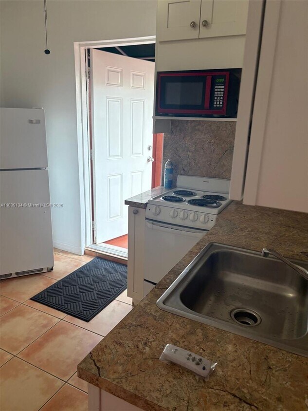 Primary Photo - 17993 SW 152nd Pl