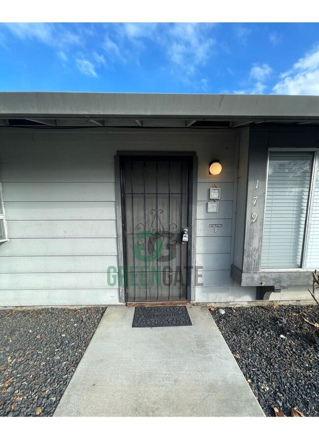 Foto del edificio - 177-179 Manzanita Lane