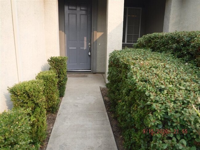 Building Photo - 1735 Cattail Dr