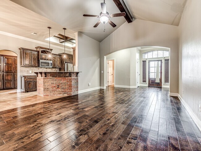 Building Photo - Charming home in Deer Creek Schools + Lone...