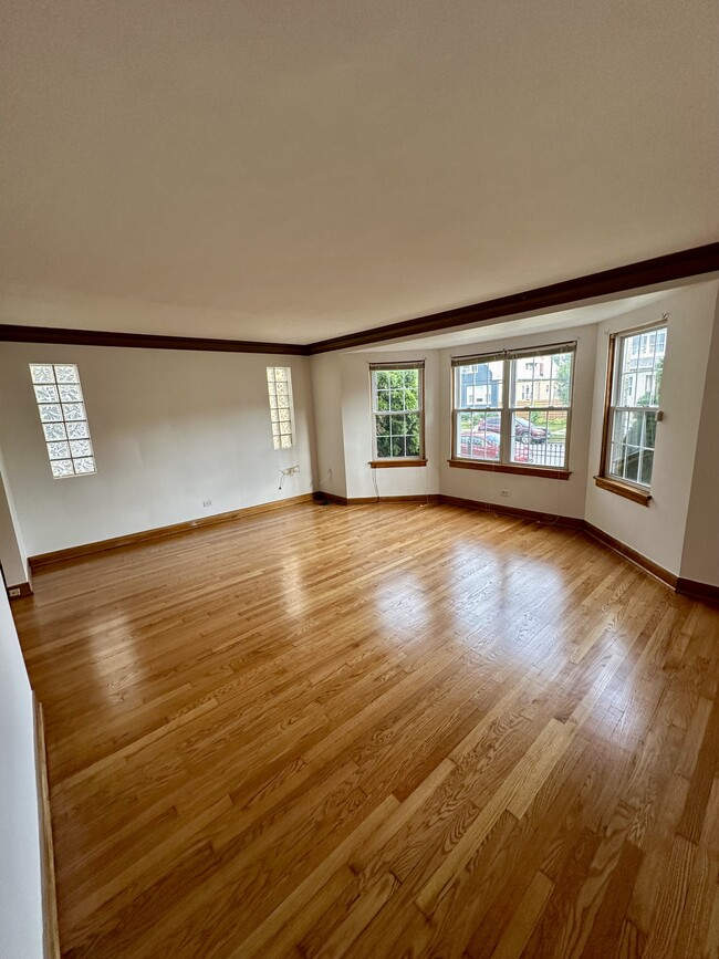 Building Photo - 4918 W Altgeld St