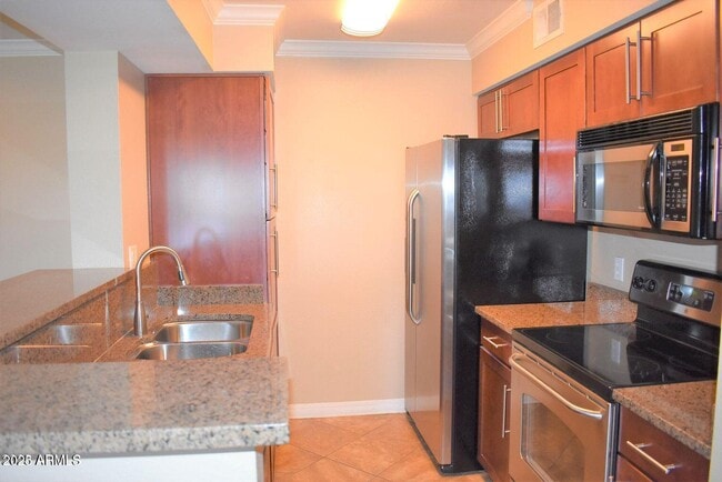 Foto del edificio - 2023 E Campbell Ave