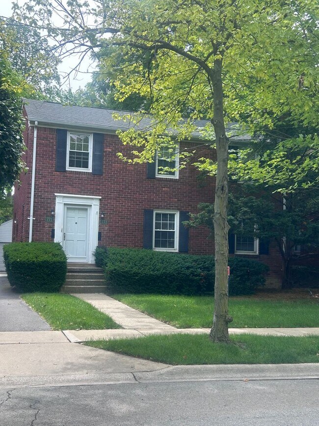 Building Photo - 771-773 Henrietta St