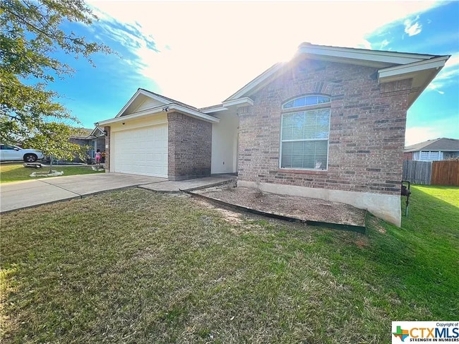 Building Photo - 1119 Burgess Dr
