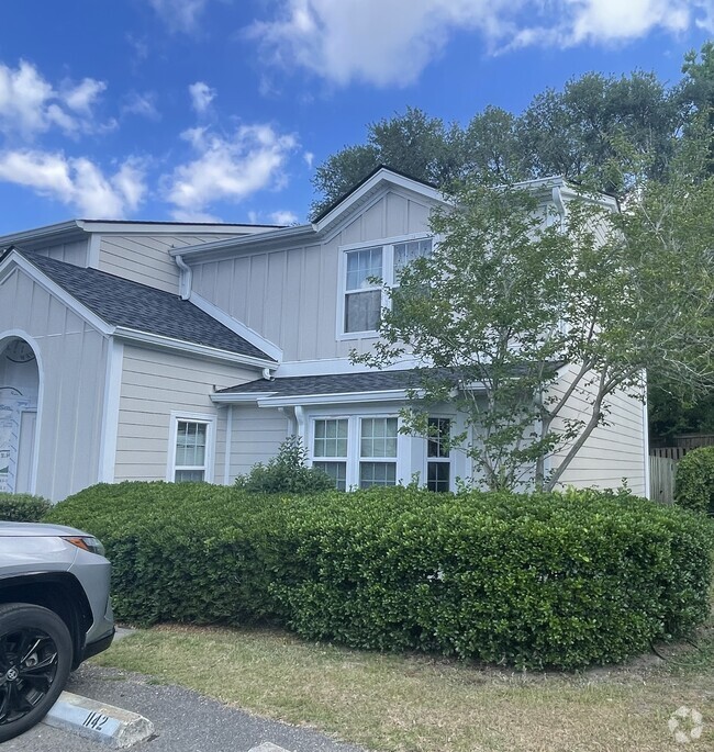 Building Photo - 1142 Monaco Dr